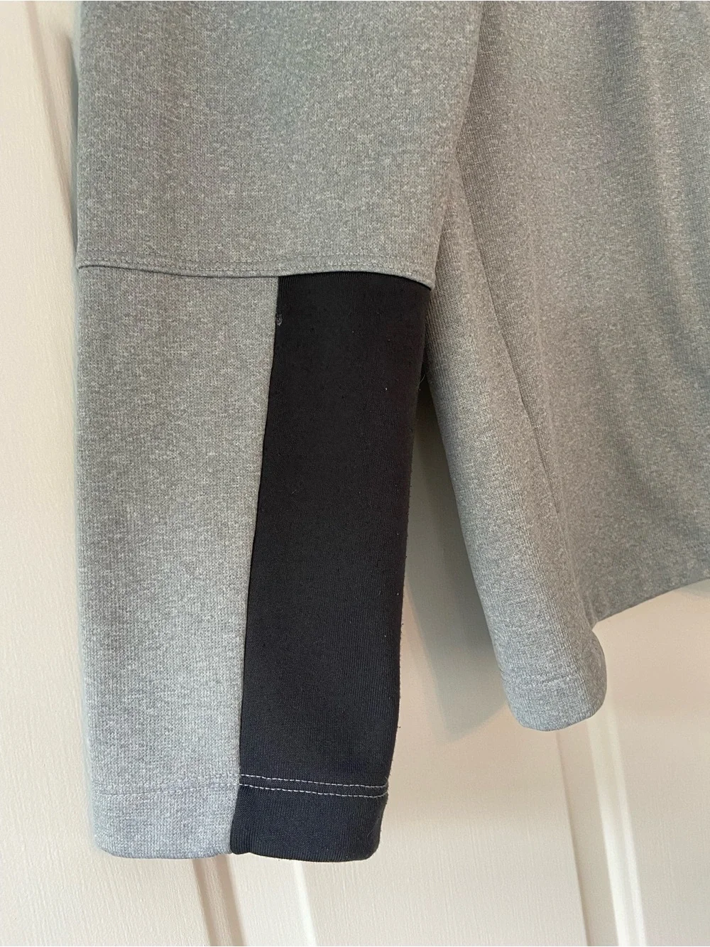 The North Face Light Gray Men's Quarter-Zip Pullover
